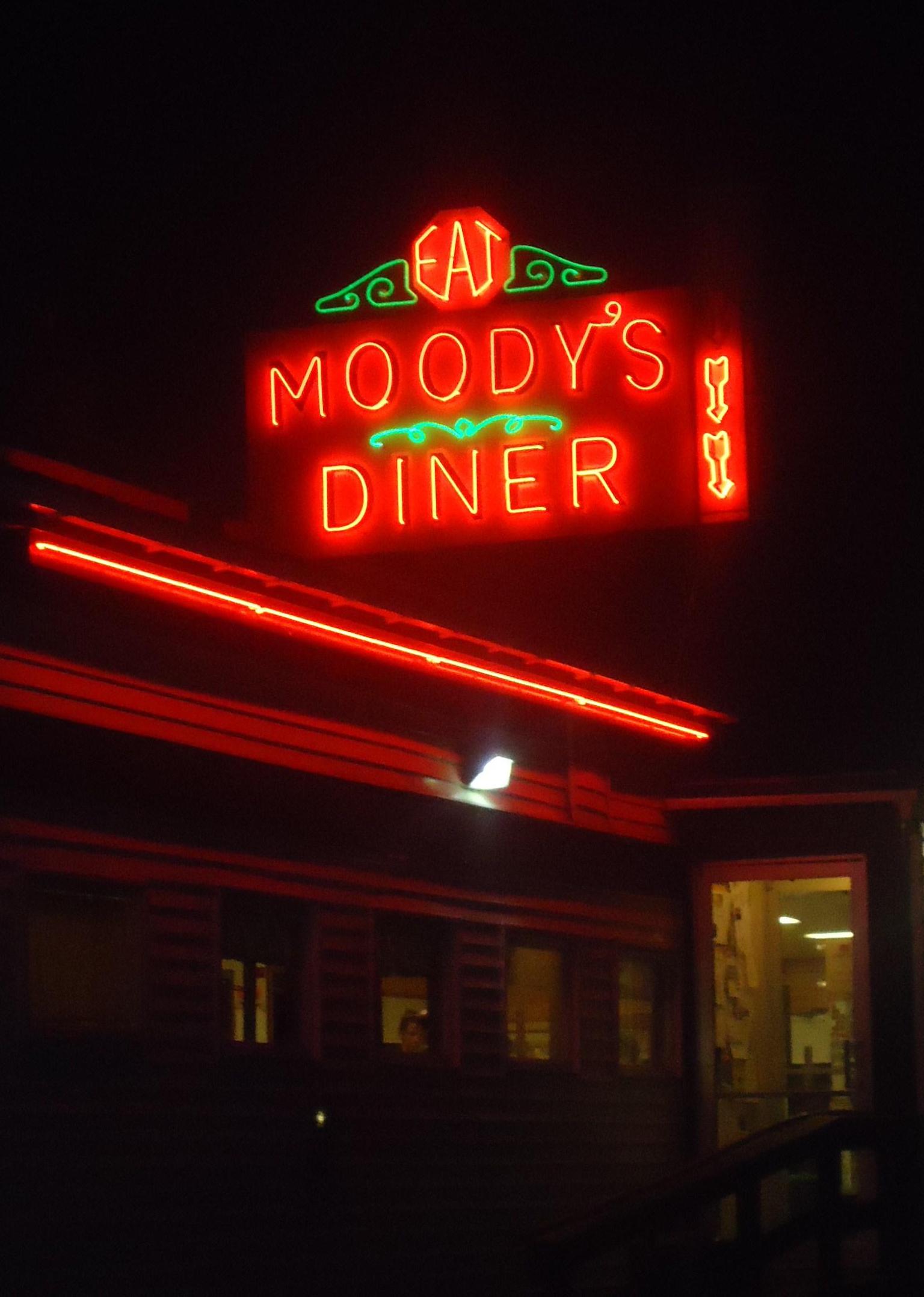 moodys sign